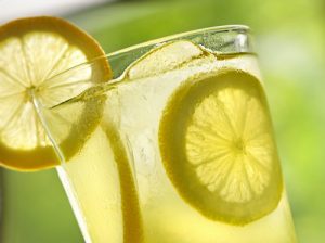 Beneficios de beber agua con limón - Parte 1