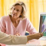 ¿Ha llegado la osteoporosis a su vida? La osteoporosis es considerada un mal sistemático esquelético que disminuye la masa ósea y causa un importante daño