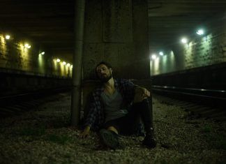 En algún momento de nuestras vidas; podemos encontrarnos con situaciones en las que sencillamente no nos apetece hacer nada. Tal es el caso; de aquellos que padecen una depresión severa, afirman no querer levantarse de la cama, ni de siquiera intentar lograr actividades tan sencillas como ir a la ducha, comer, o leer. Todo esto; aunado a la falta de motivación se conoce como abulia, una falta extrema de motivación.