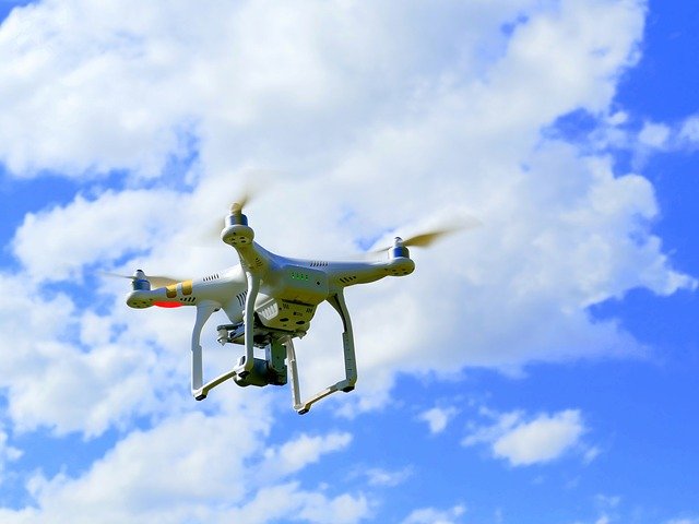 Drones, pueden ayudar a eliminar los insectos