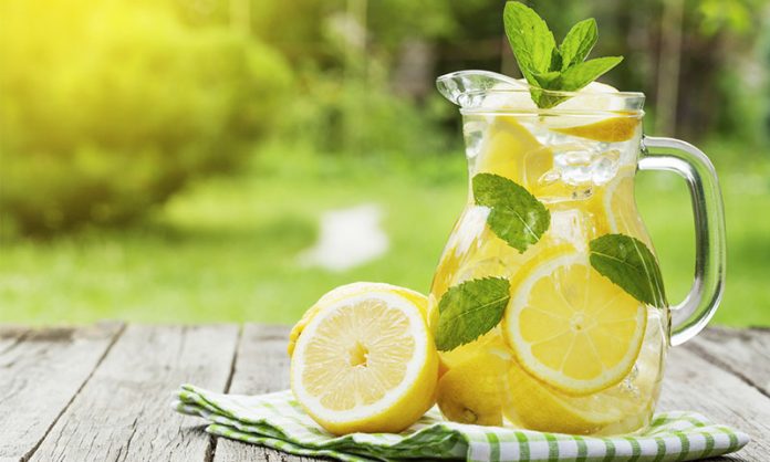Beneficios de beber agua con limón - Parte 1