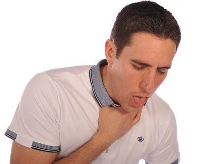 La anafilaxis es la manifestación más grave que puede existir. Es definida como una reacción alérgica generalizada, de acción rápida que puede provocar la muerte de forma inmediata. A diferencia de otras reacciones alérgicas que pueden llegar a afectar un órgano, como el caso de la rinitis; esta puede desencadenar una serie de síntomas en los diversos sistemas del cuerpo humano.