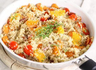 Aprende a preparar las mejores recetas con la Quinoa La Quinoa es uno de esos alimentos, que resulta excepcional, debido a que es muy completo y beneficioso, sobre todo por ayudar al proceso digestivo. Con este, podemos realizar recetas de cualquier clases, ya que se puede utilizar en varias presentaciones, molido, tostado, cocido, entre otros.