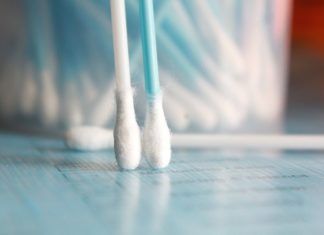 Hisopos, su uso puede ocasionar graves daños al oído hisopos