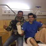 Cavadas: el cirujano que reimplantó una mano a un marine norteamericano Pedro Cavadas con el marine accidentado. Créditos: ABC