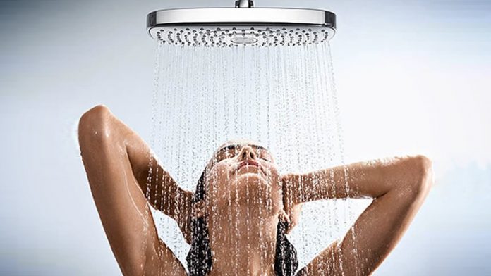 La ducha diaria trasformada en minutos terapéuticos
