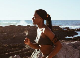 Correr como rutina de ejercicio fácil y económica