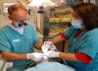 La clorhexidina ¿es eficaz para evitar las infecciones en intervenciones bucales? La clorhexidina