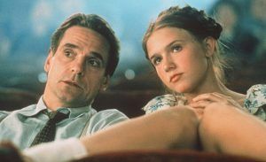 ¿Por qué los hombres las prefieren jóvenes?