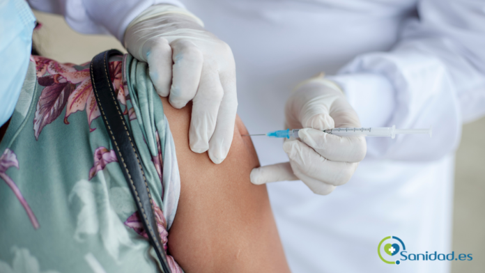 Recibiendo la vacuna contra el COVID-19