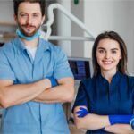 Tres cursos que todo dentista debe hacer para adaptarse al mercado laboral actual