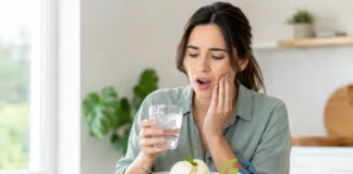 Por qué me duelen los dientes con el frío y cuándo consultar por sensibilidad dental La sensibilidad al frío puede aparecer incluso con buenos hábitos de higiene dental