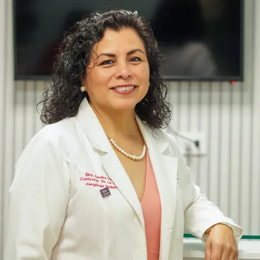 Dra. Sandra Luz Contreras De La Rosa, alergóloga especialista en alergias respiratorias, rinitis alérgica y asma