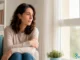 Ansiedad que aparece sin motivo: ¿pueden influir experiencias del pasado? por qué aparece ansiedad sin motivo y qué relación tiene con experiencias del pasado