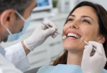 por qué cuidar las encías ayuda a conservar los dientes y los implantes dentales